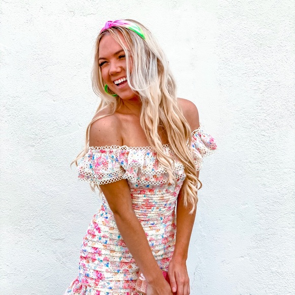 Meet your Posher, Allison - Picture 3 of 3